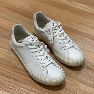 Veja Esplar white size 42 US 9